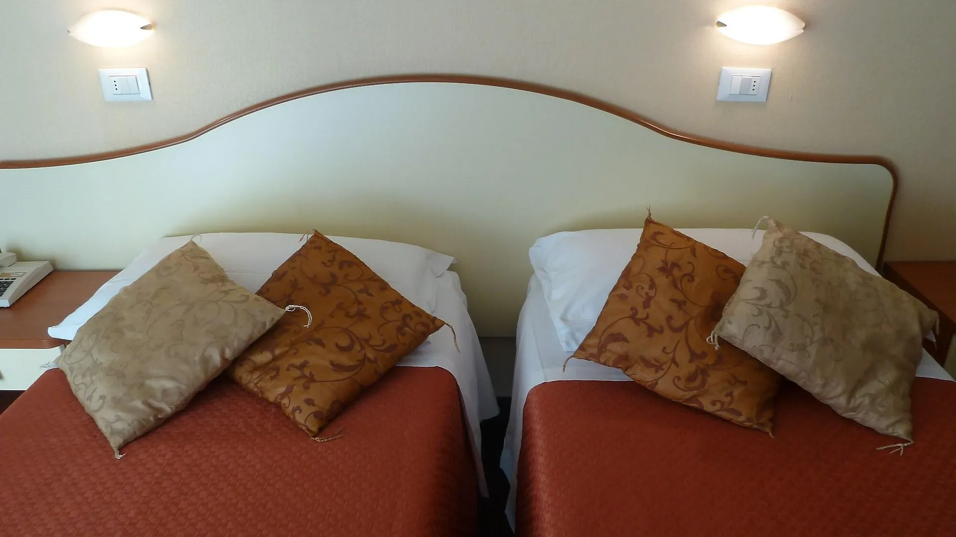 Hotel Crosal Rímini Italia