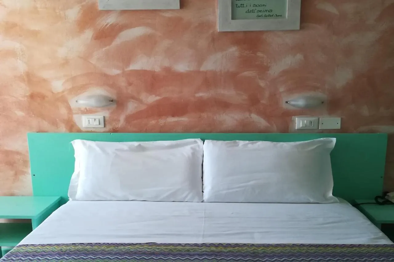 Hotel Crosal Rímini