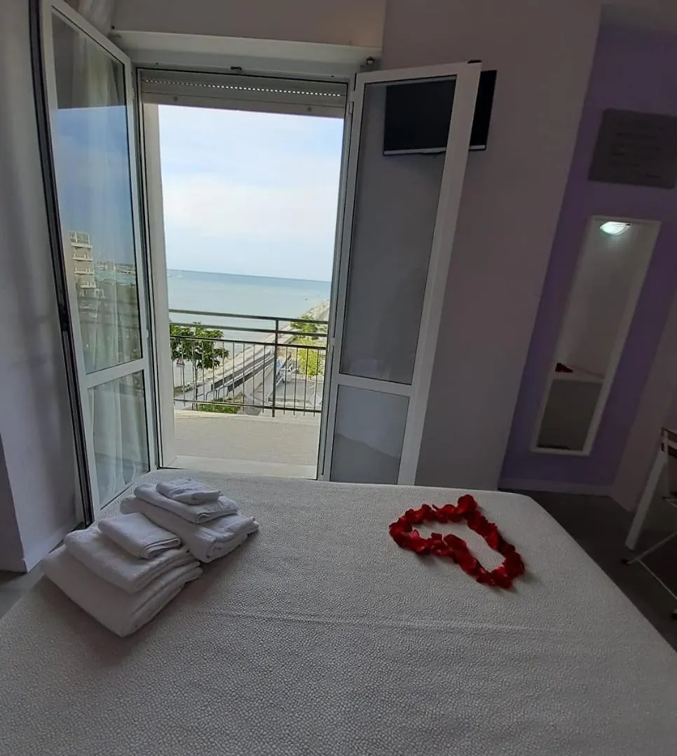 Hotel Crosal Rímini Italia