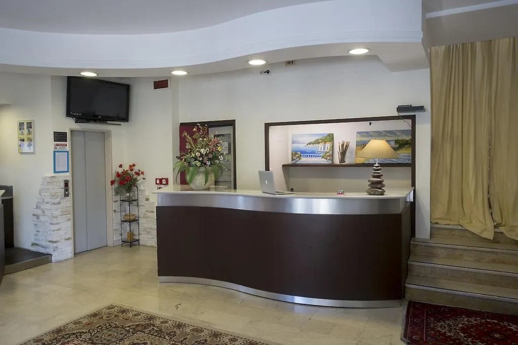 Hotel Crosal Rímini