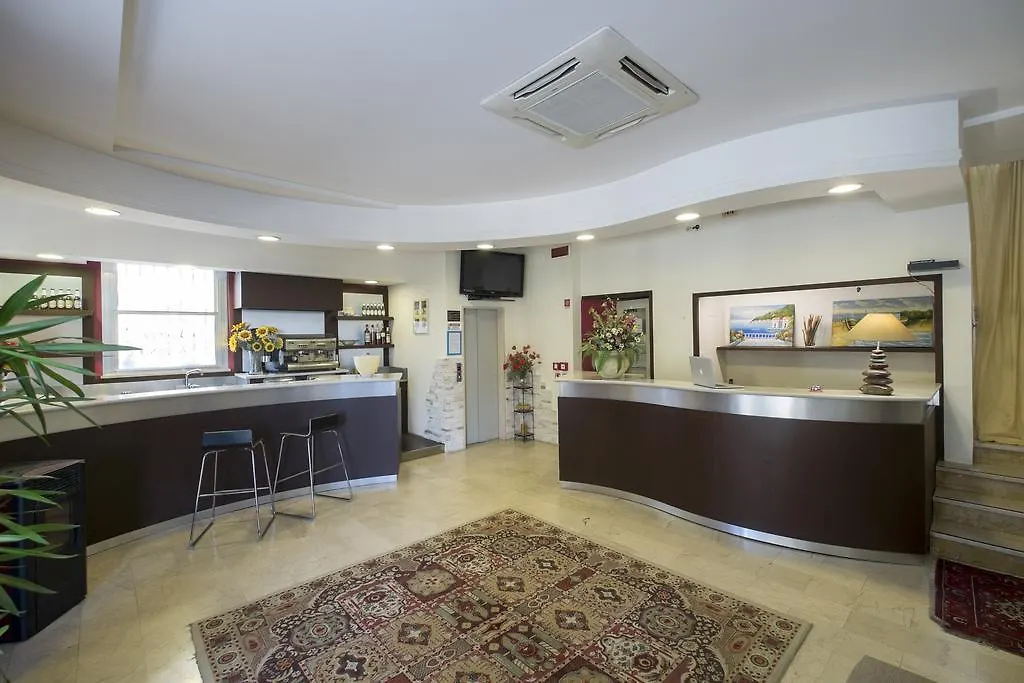 Hotel Crosal Rímini