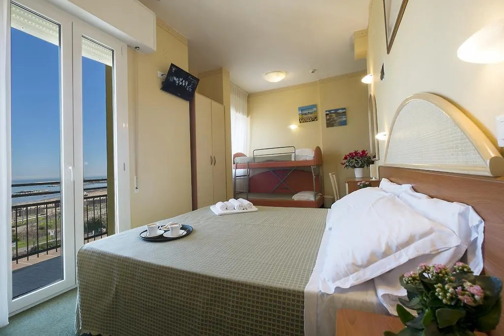 Hotel Crosal Rímini