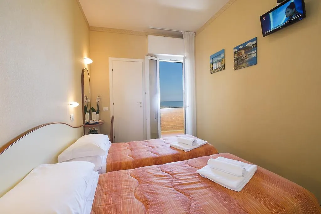 Hotel Crosal Rímini Italia