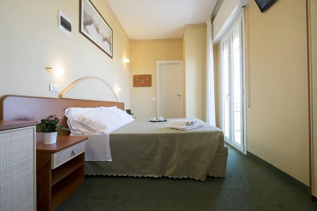 Hotel Crosal Rímini