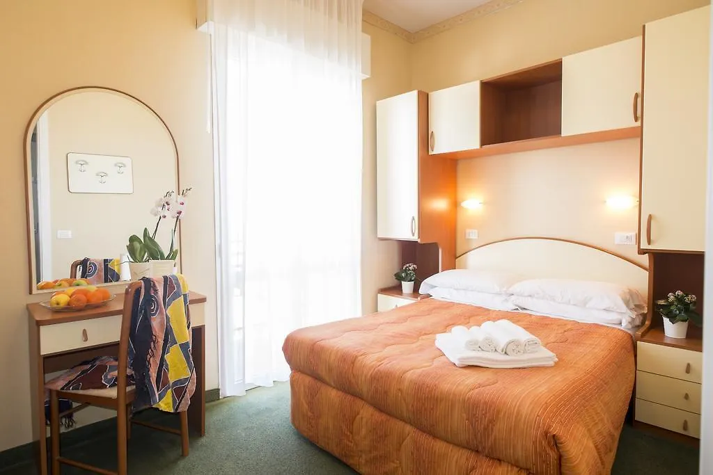 Hotel Crosal Rímini