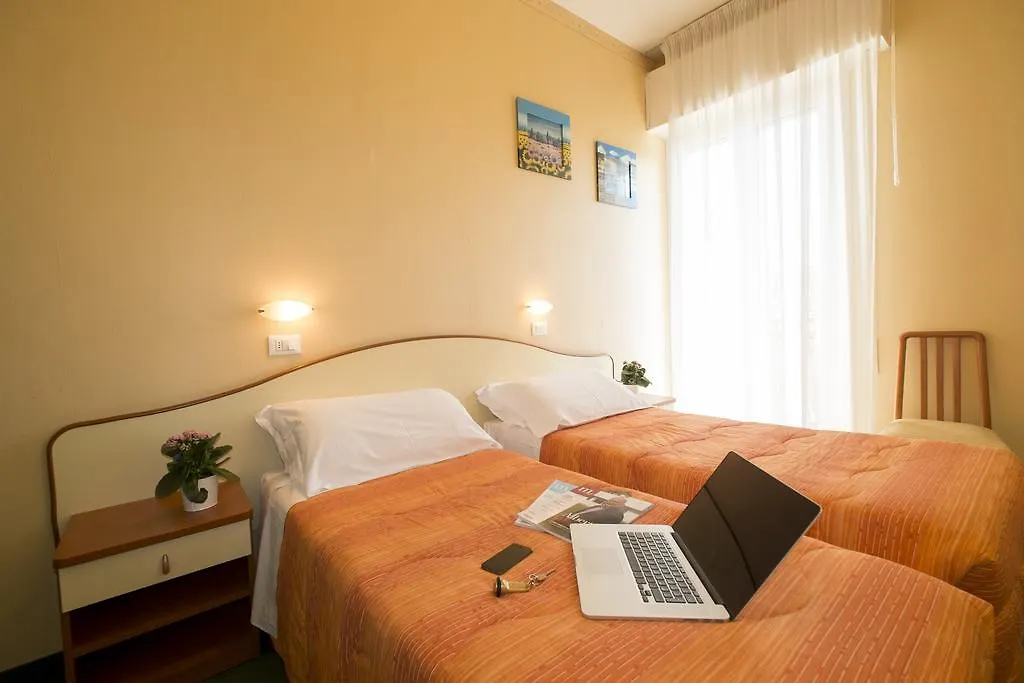 Hotel Crosal Rímini